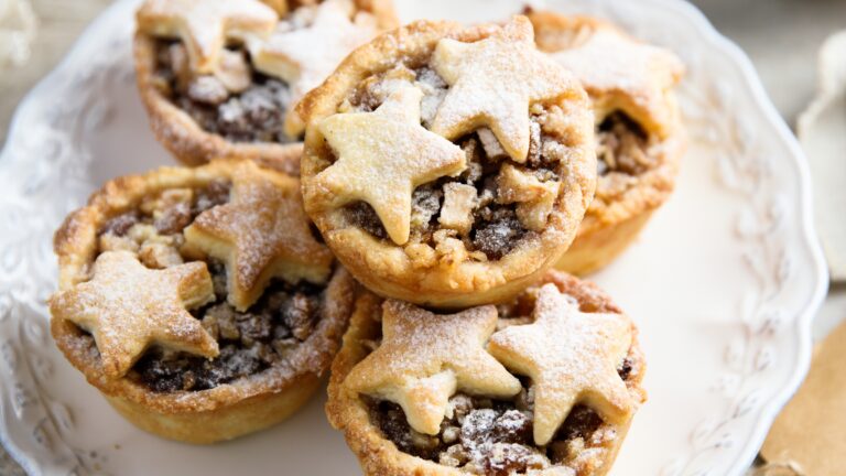 mince pies - christmas traditions